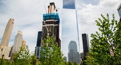 Skyscraper at Trade Center Rises From the Inside Out